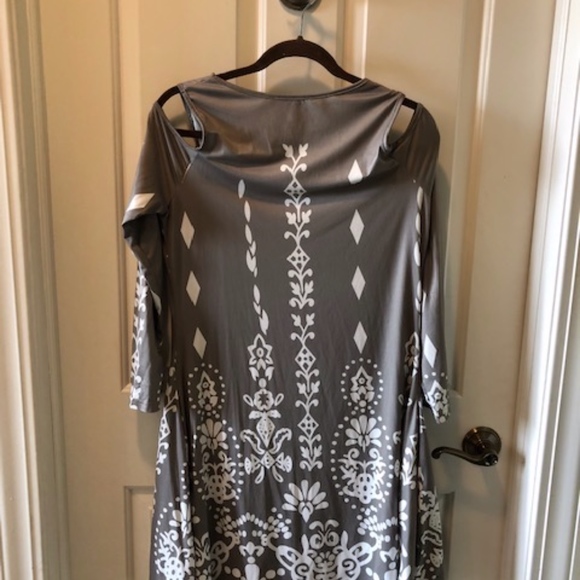 Biubiu peep shoulder creamy gray/white. M. NWOT. - Picture 1 of 4